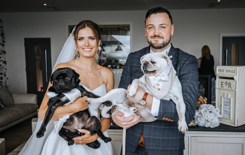 jasmine's pugs were guests of honour at her wedding