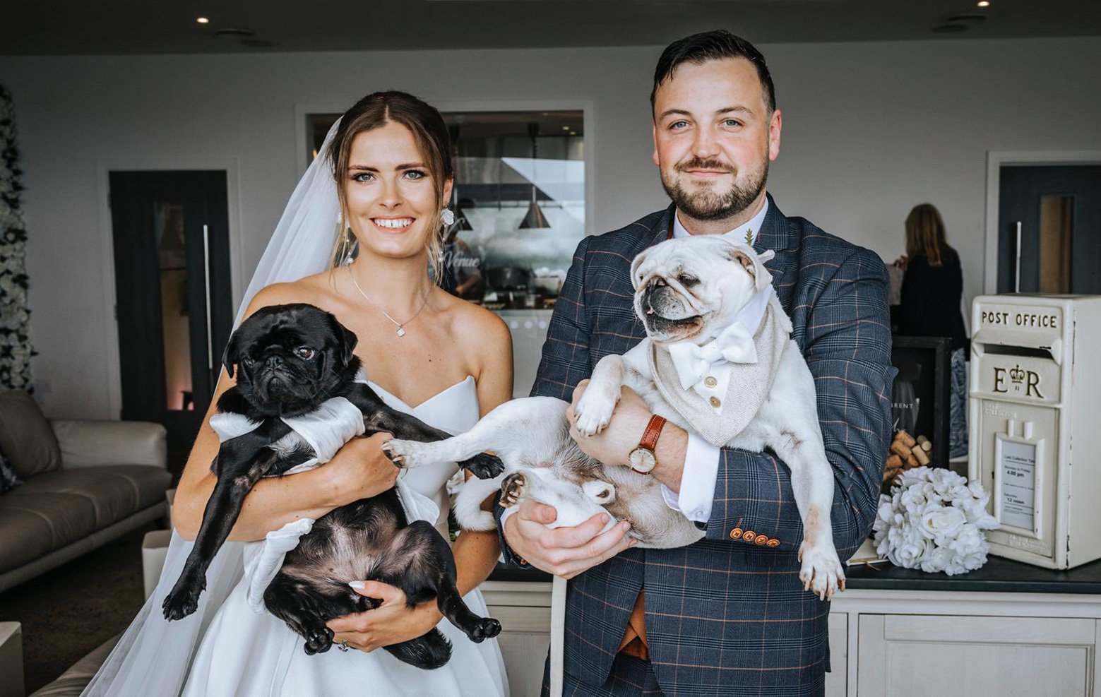 jasmine's pugs were guests of honour at her wedding