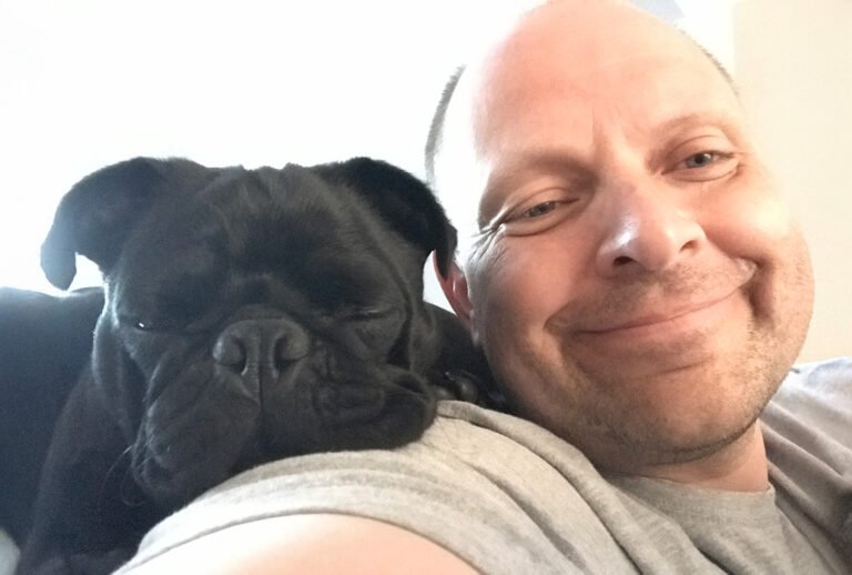Mattias and Willow enjoying a close moment